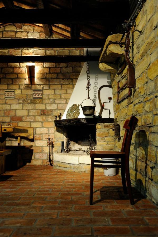 Traditional Istrian Stone House Šmarje Exteriör bild