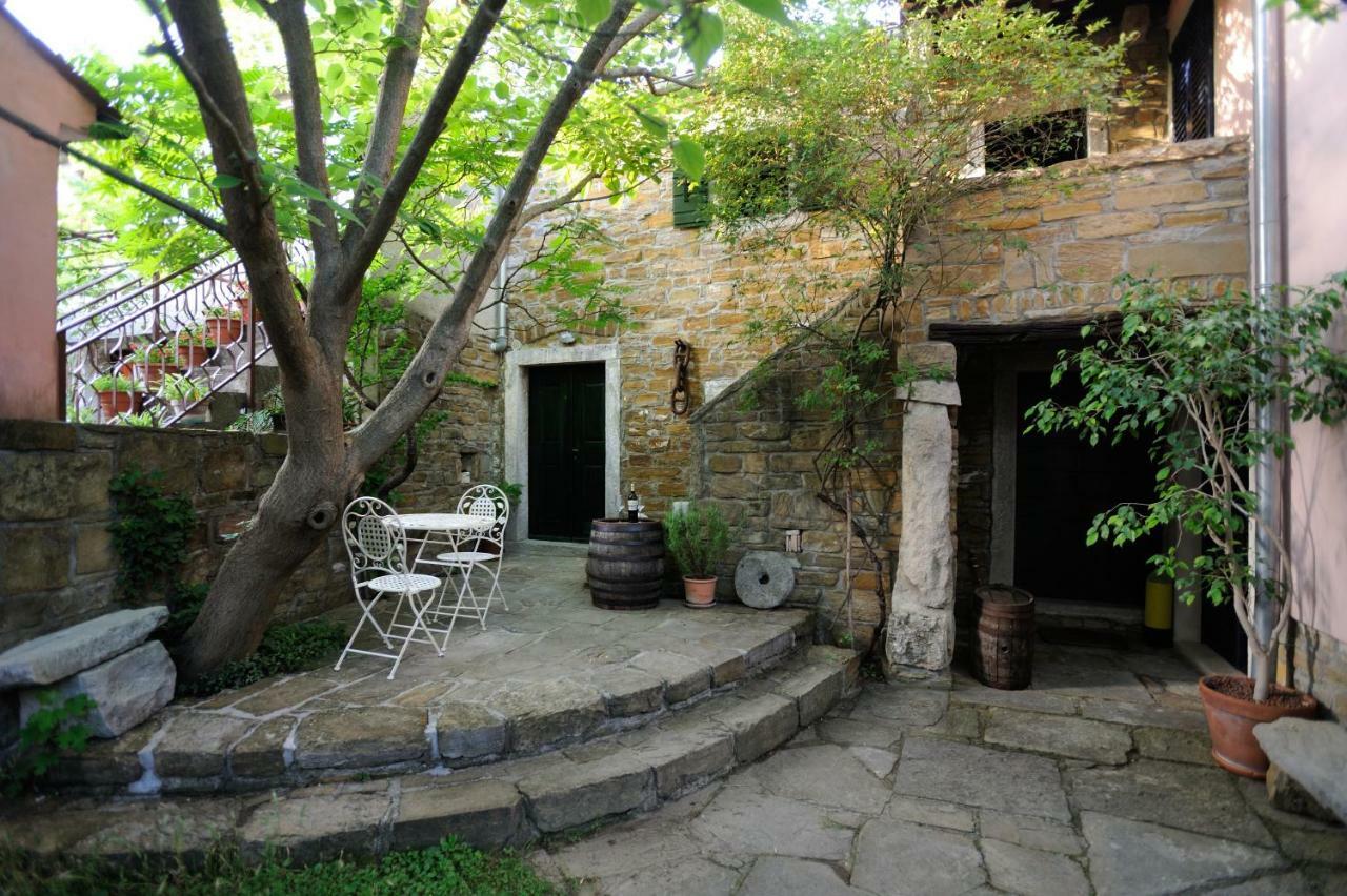 Traditional Istrian Stone House Šmarje Exteriör bild
